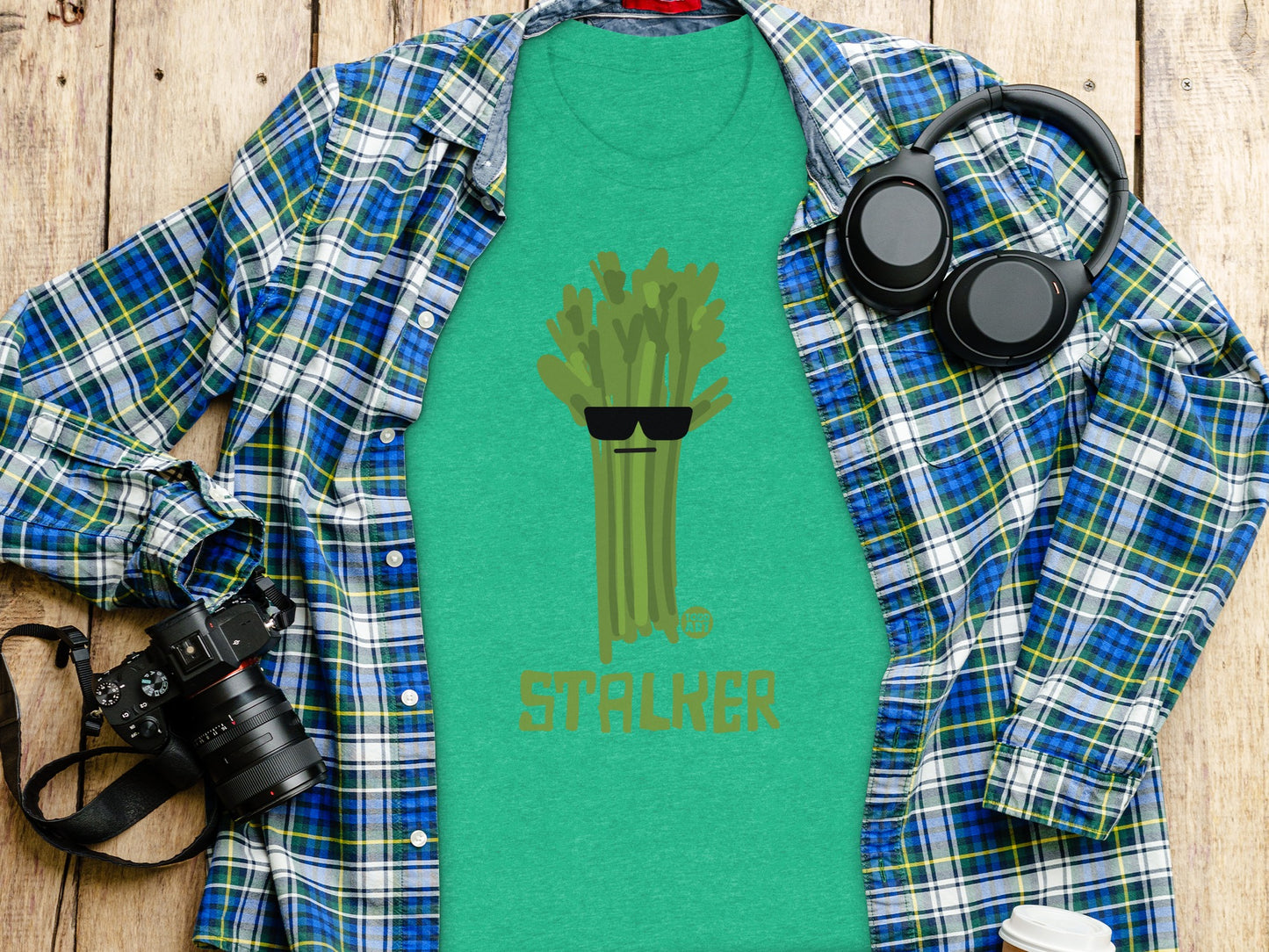 Cool Stalker Graphic Print T-Shirt for Casual Outings