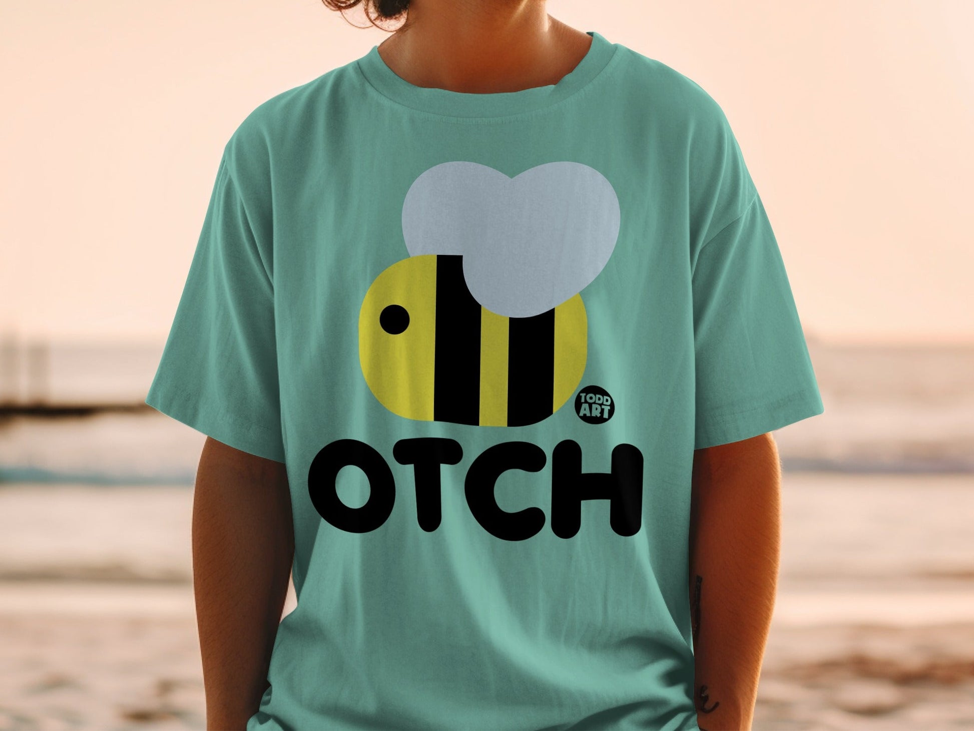 Bee Design OTCH Todd Art Graphic T-shirt