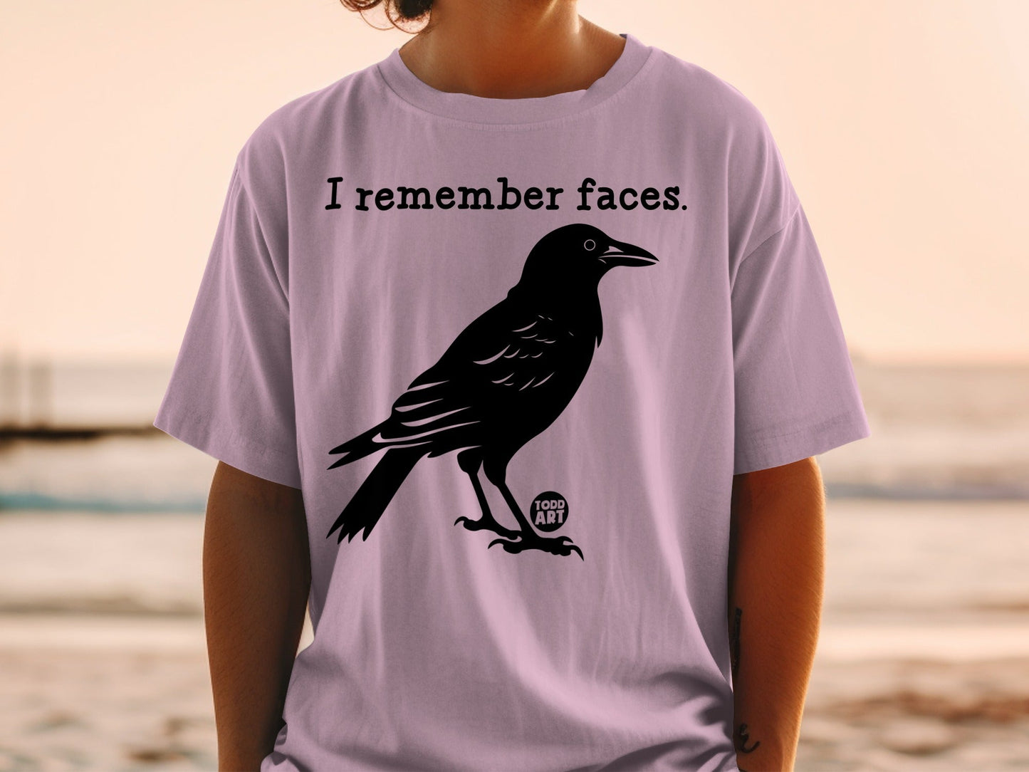 I Remember Faces Crow Art Design T-Shirt