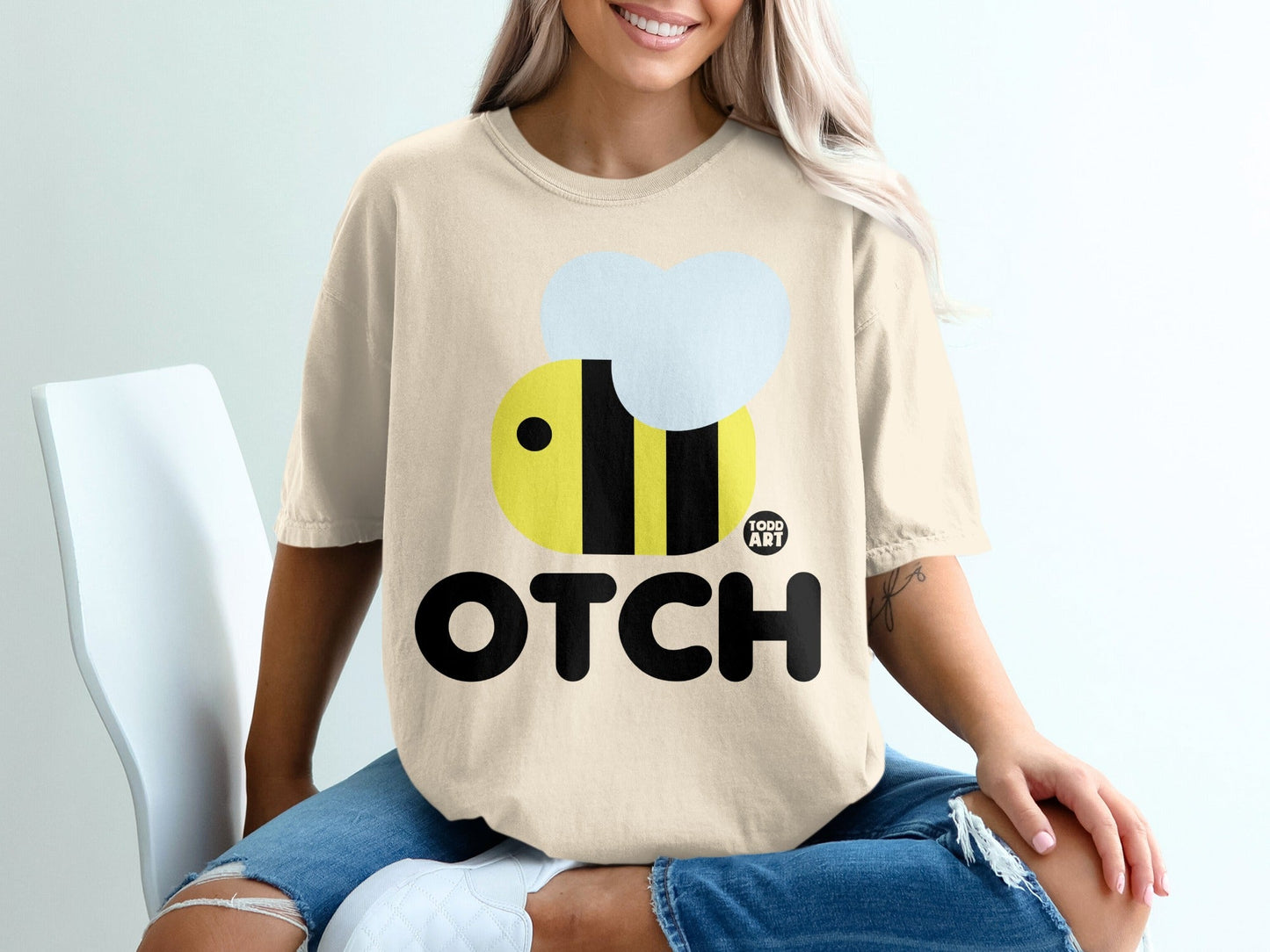 OTCH Todd Art Graphic Bee Illustration T-shirt