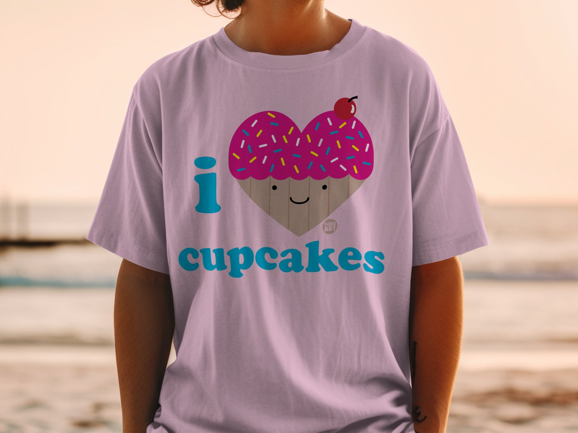 Cute I Love Cupcakes Graphic Print T-shirt