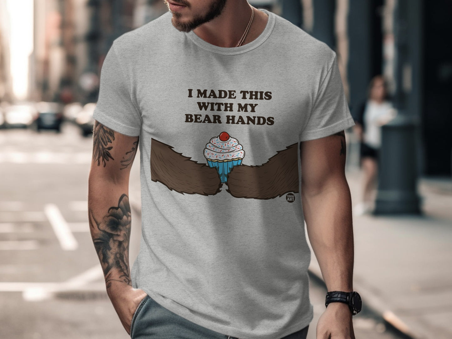 I Made This With My Bear Hands Cupcake T-Shirt