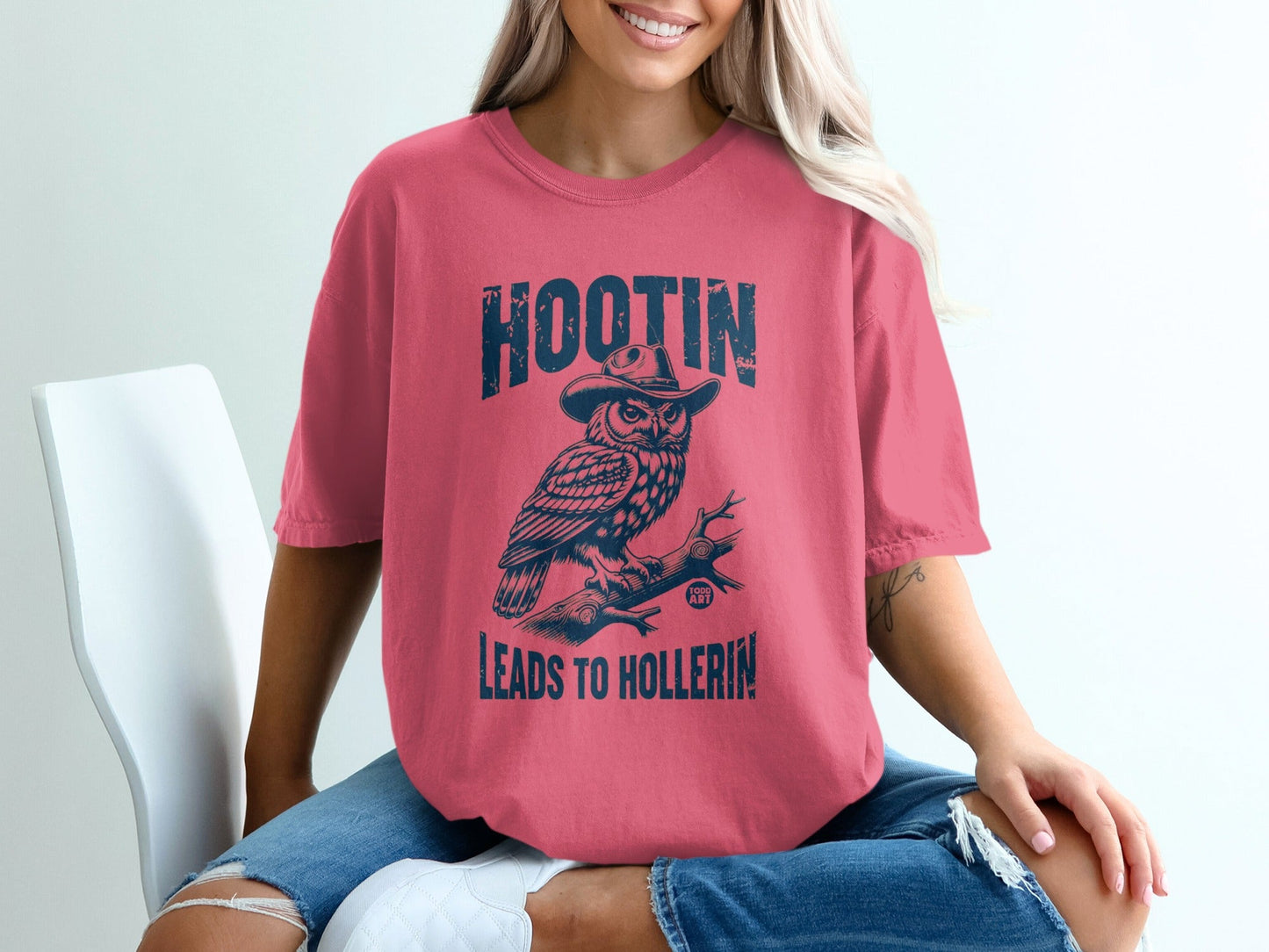 T-shirt with owl wearing a cowboy hat and text "HOOTIN LEADS TO HOLLERING!".
