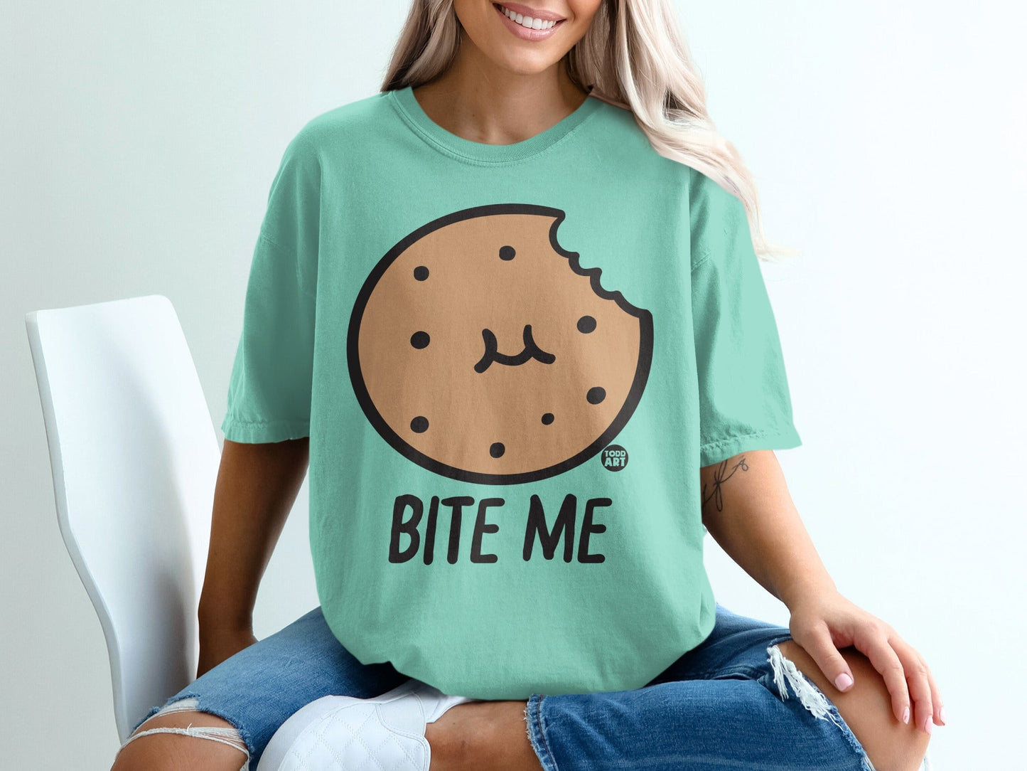 Bite Me Cookie Design Funny Graphic T-Shirt