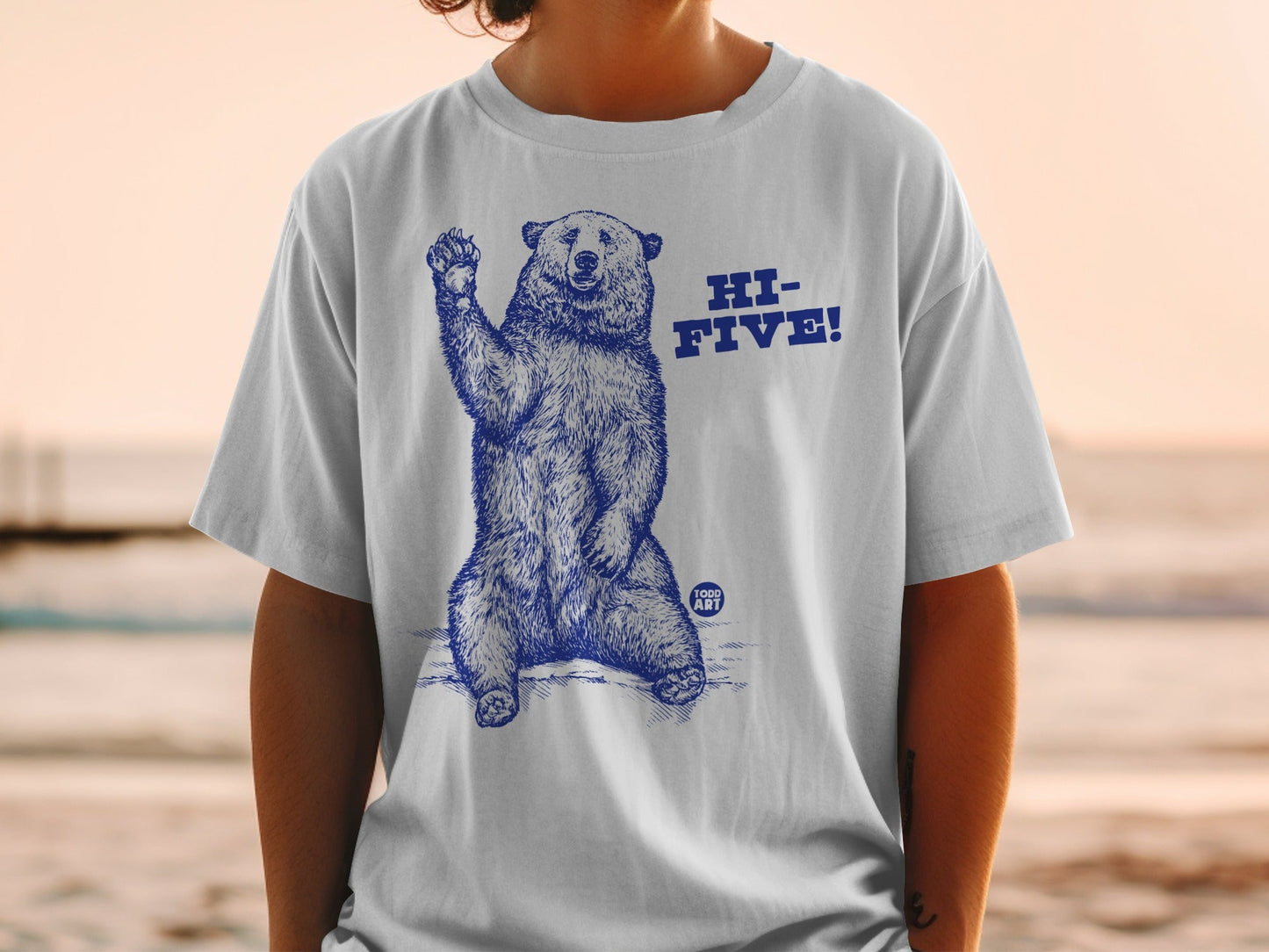 Hi-Five Bear Graphic Tee for Casual Outfit