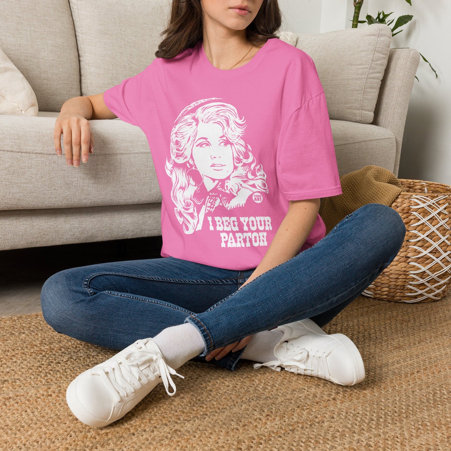 Dolly Parton Portrait T-Shirt — “I Beg Your Parton” Retro Country Graphic Tee