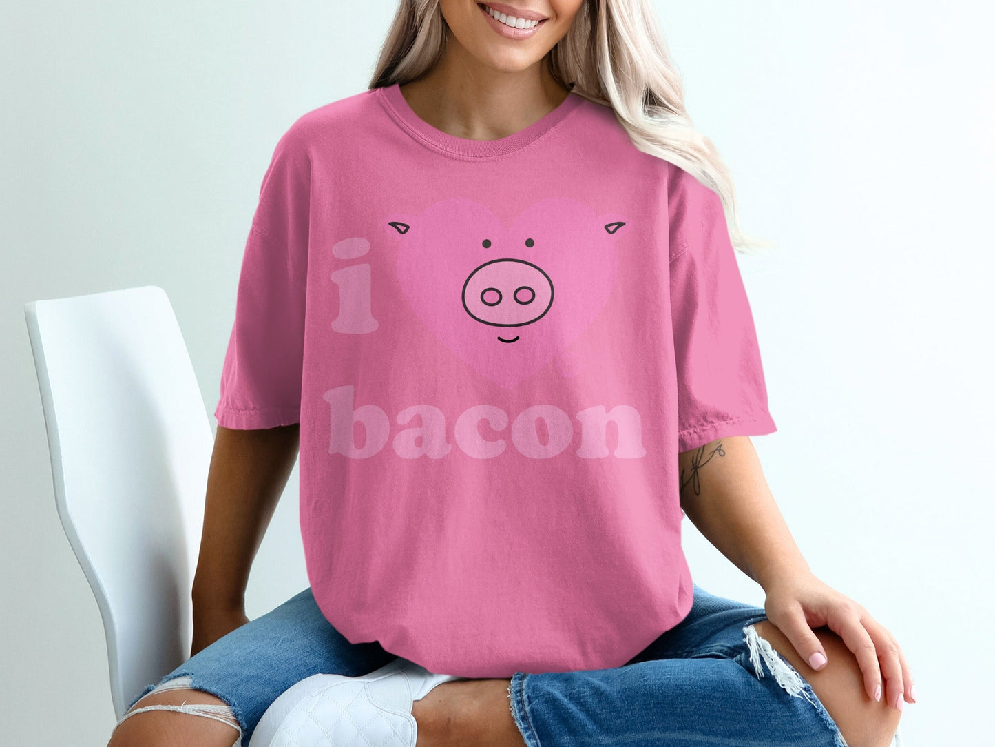 I Heart Bacon Pig Design Pink Graphic Tee