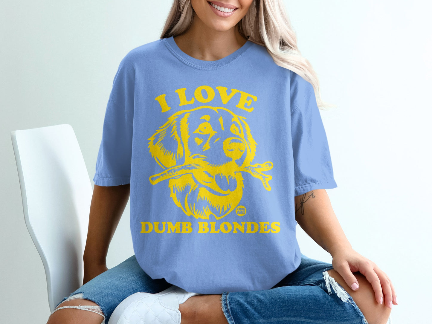 I LOVE Dumb Blondes Graphic Tee for Casual Wear