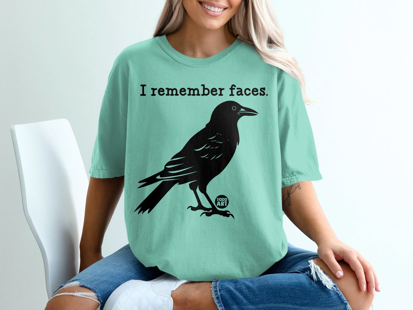 I Remember Faces Crow Graphic Design T-shirt