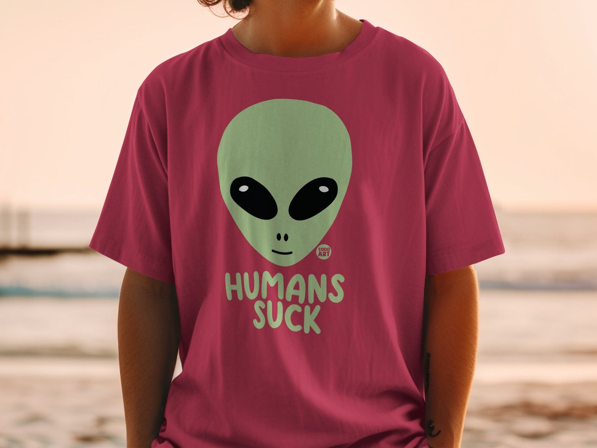 Alien Face With 'Humans Suck' Graphic T-Shirt