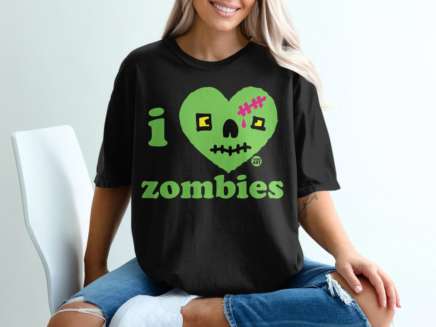 I Love Zombies Graphic Tee Halloween Novelty Shirt