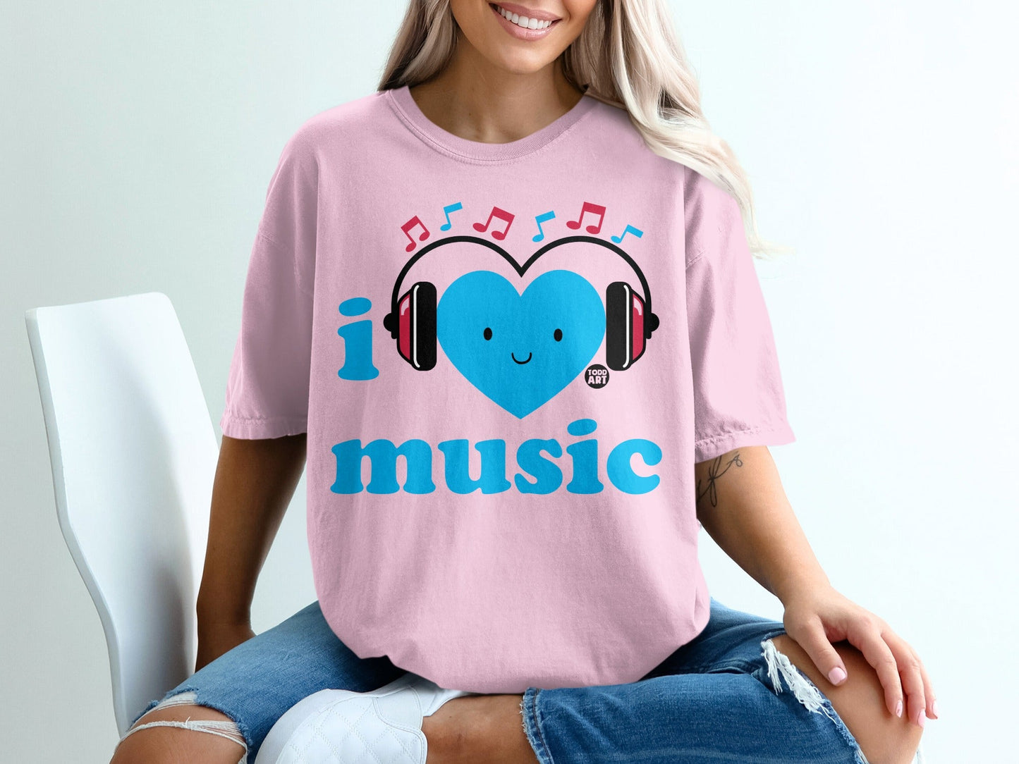 I Heart Music Headphones Design Pink T-shirt