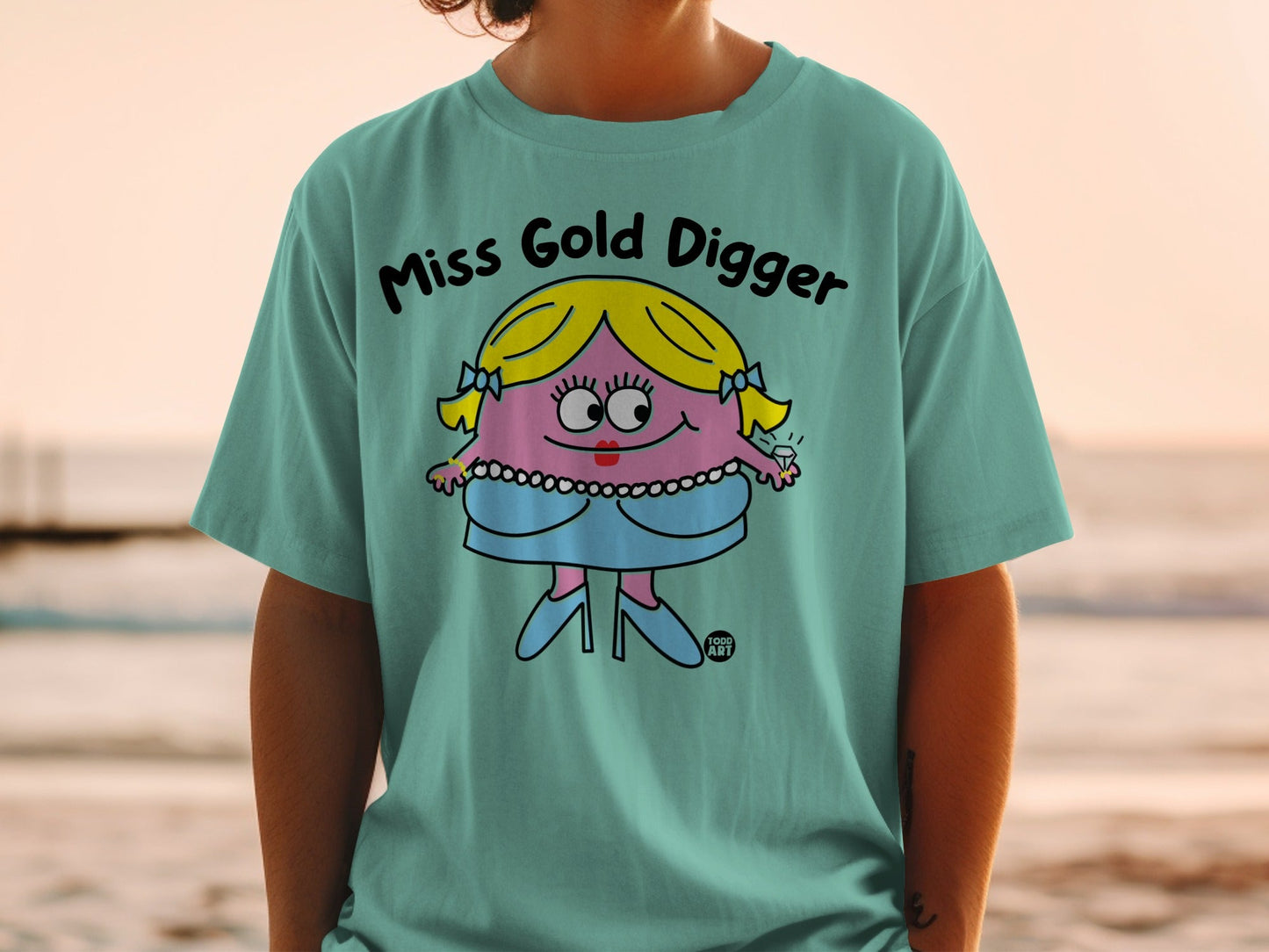 Miss Gold Digger Cartoon Graphic T-Shirt Product