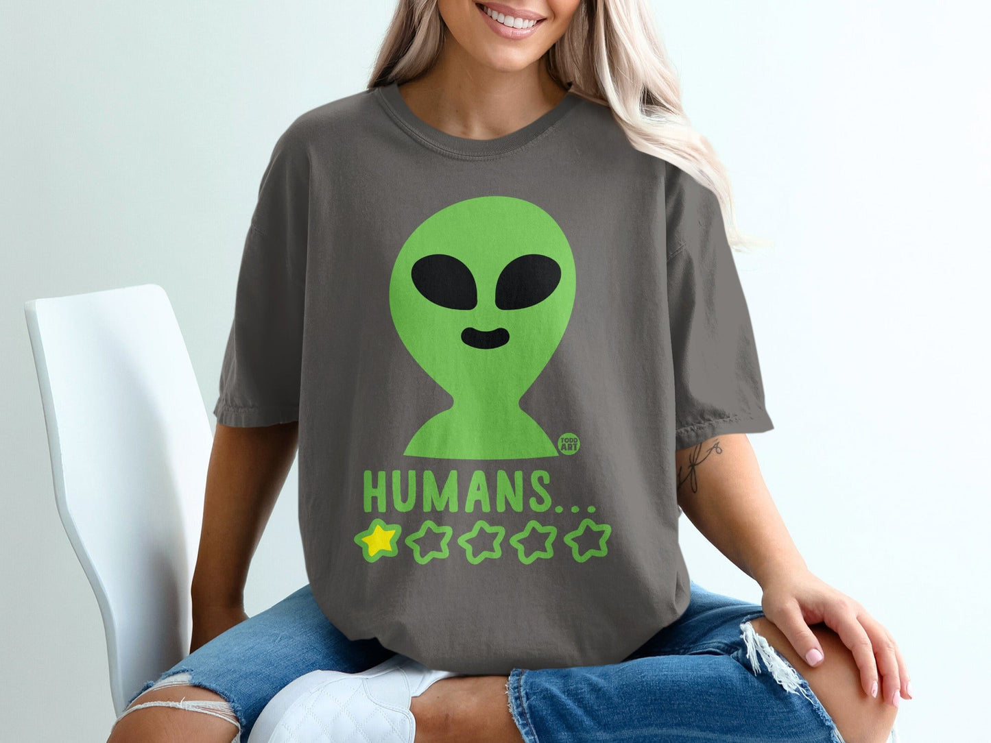 Humans Alien Graphic Design Humorous Shirt for Casual Wear