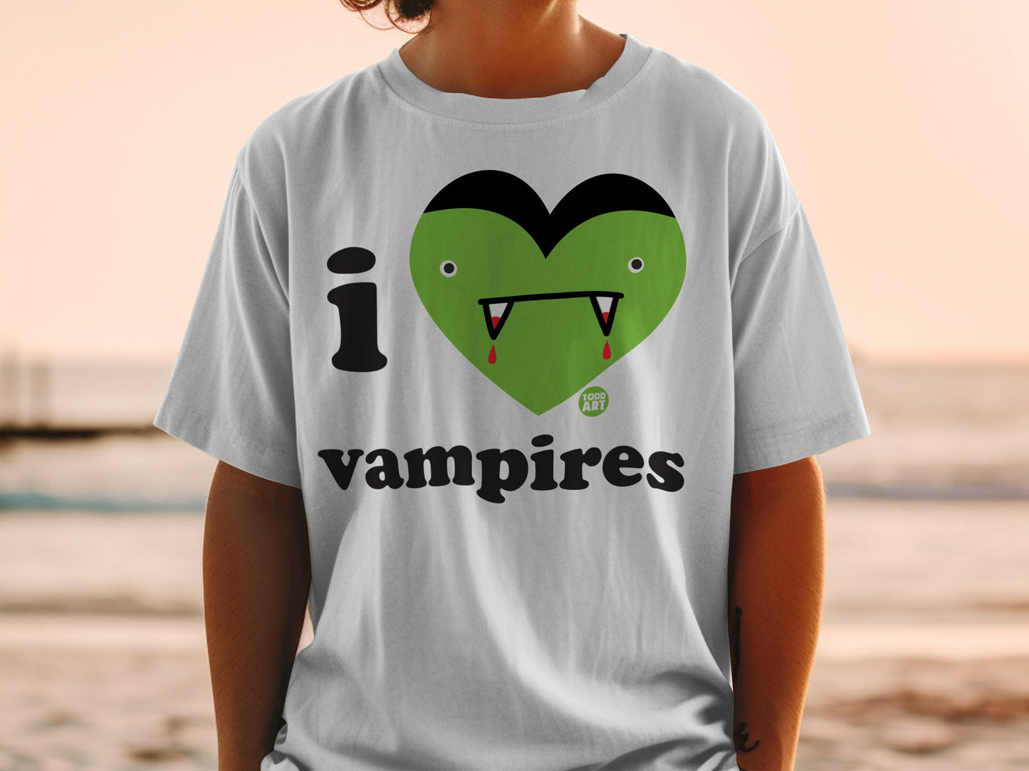 I Heart Vampires Graphic Design T-Shirt