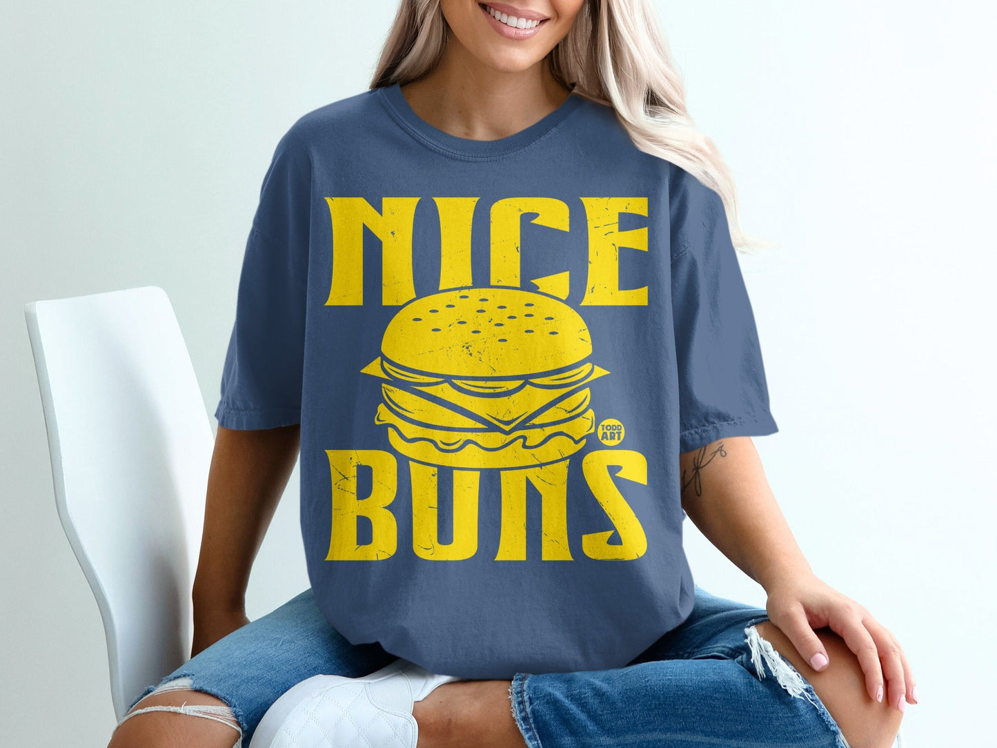 Fun Graphic Nice Buns Burger Design T-shirt for Casual Wear