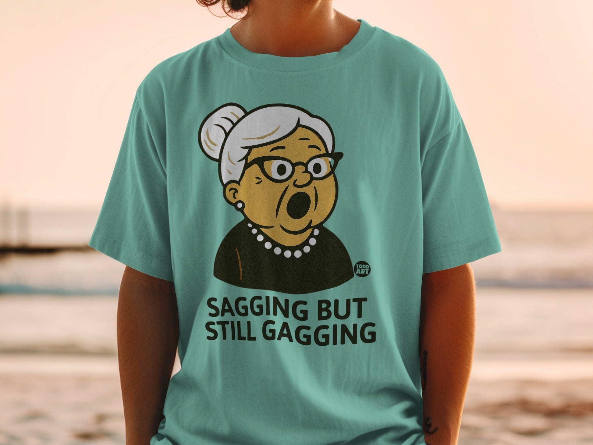 Old Woman Funny Graphic Sagging But Still Gagging t-shirt