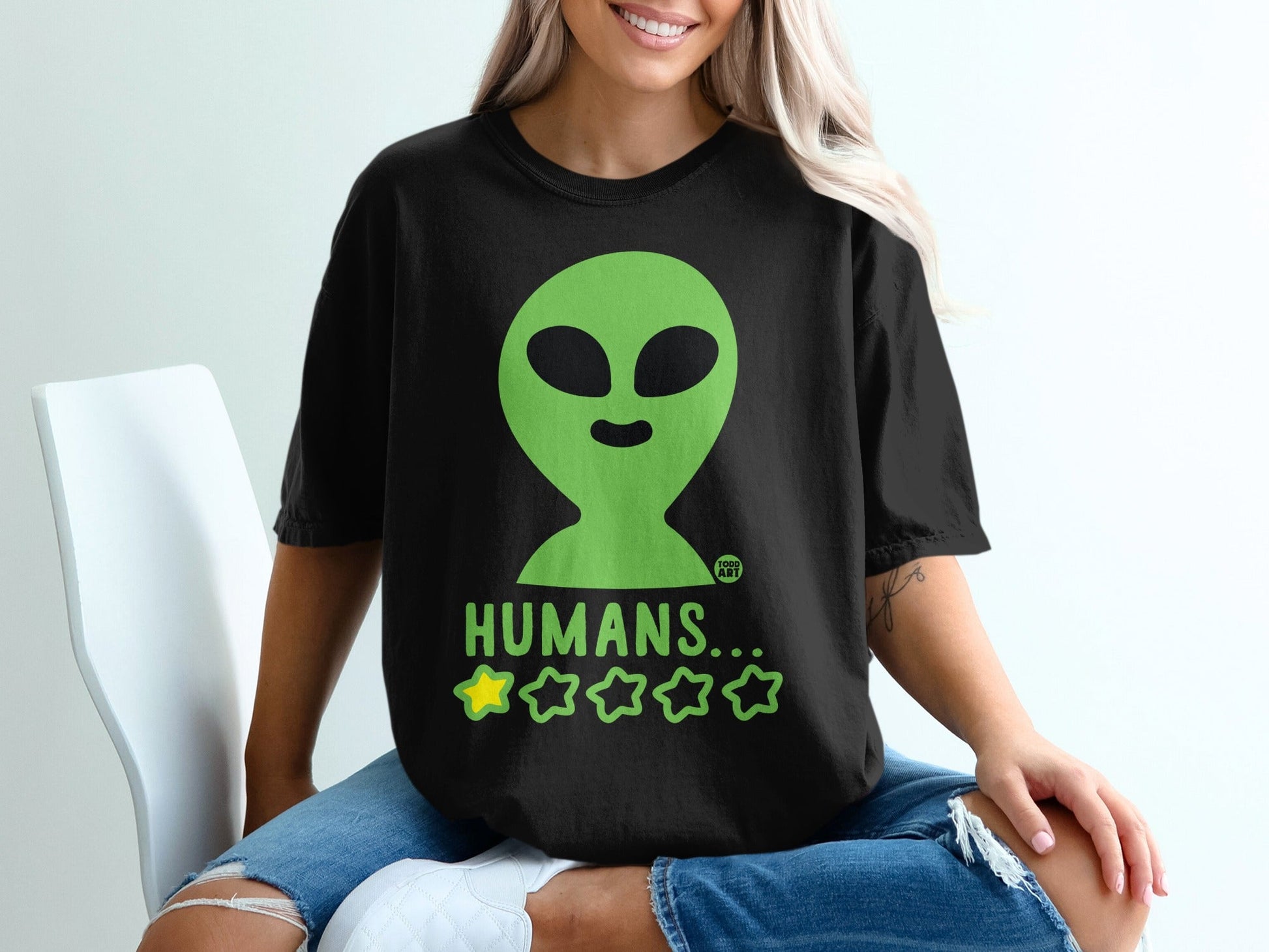 Funny Alien Rating Humans Graphic T-Shirt