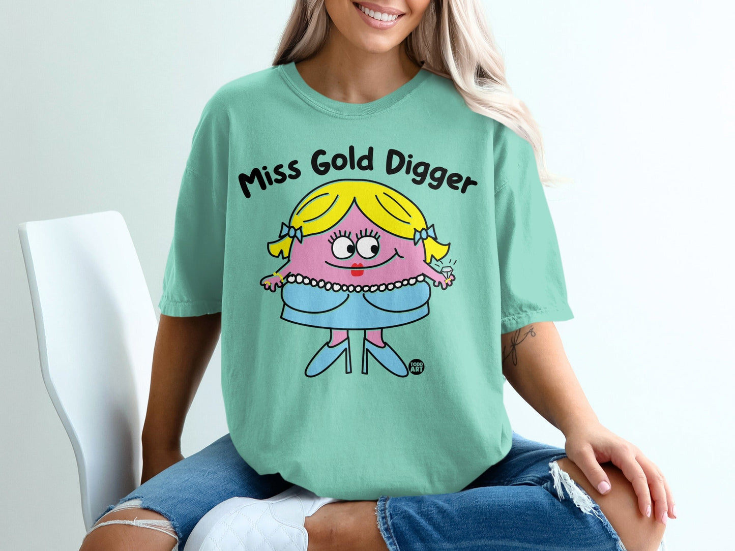 Miss Gold Digger Graphic Tee Casual Fashion Top
