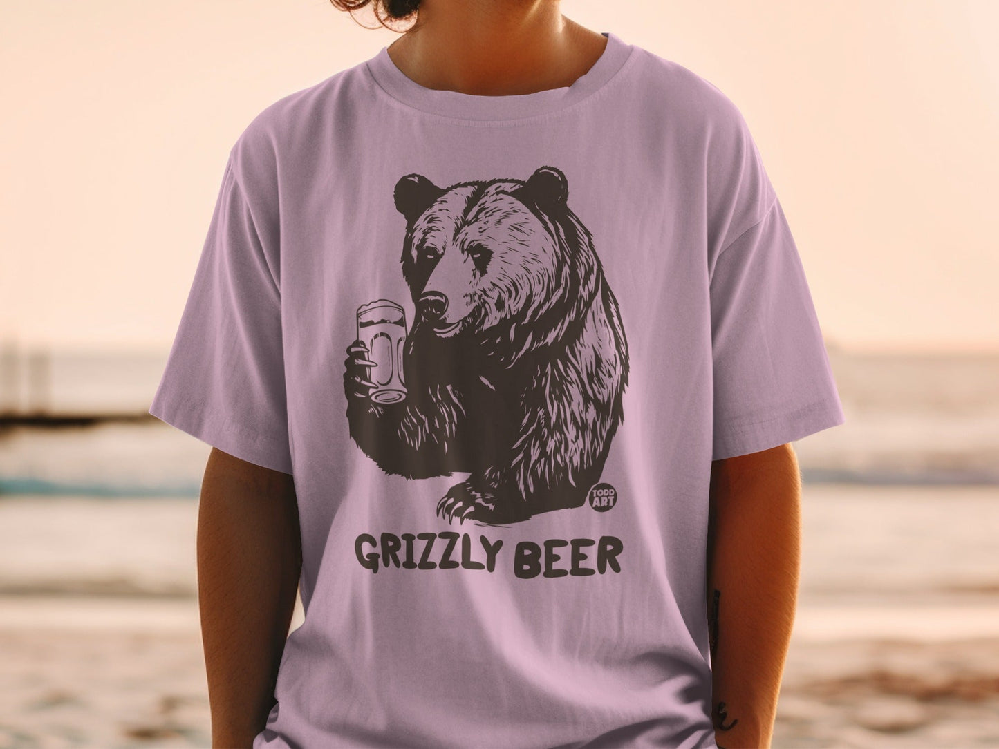 Grizzly Beer Graphic Print T-shirt with Bear Artwork