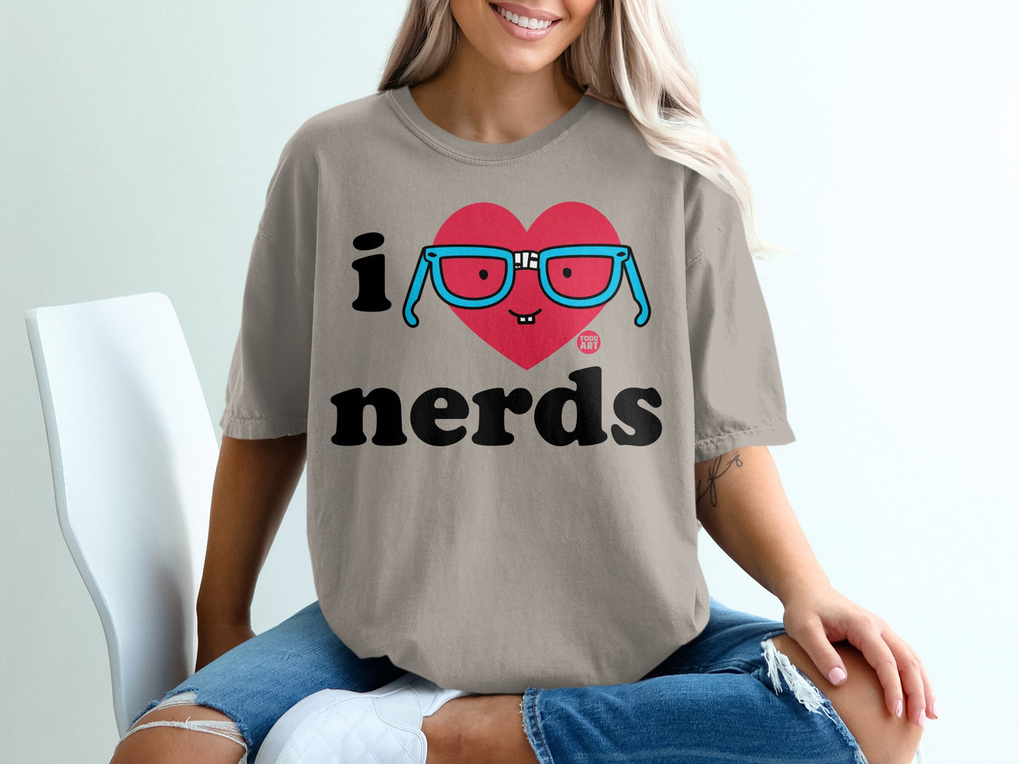 I Love Nerds Graphic Tee with Cute Glasses Design