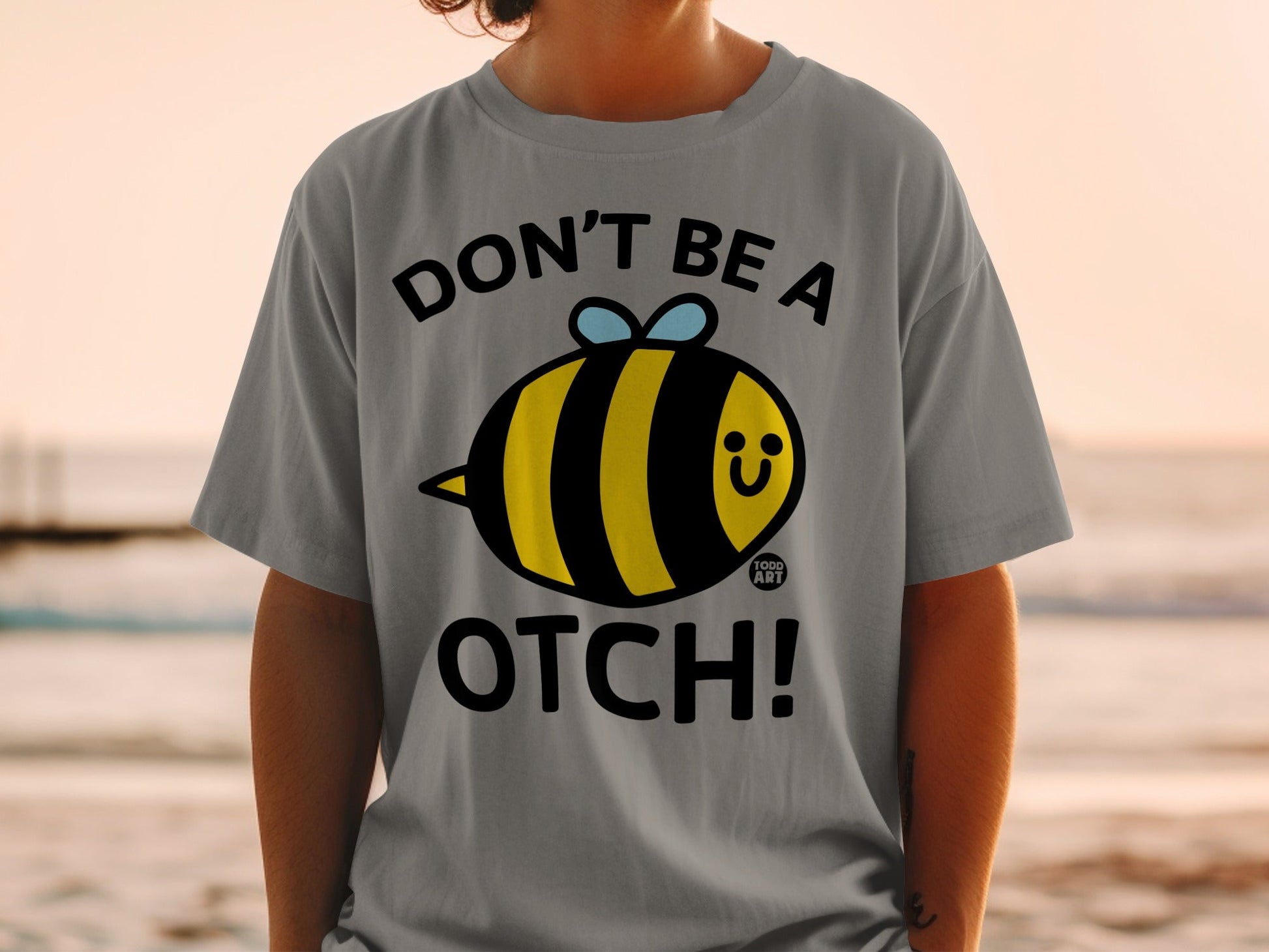 Don't Be A Be Happy Smile Cartoon Bee T-shirt