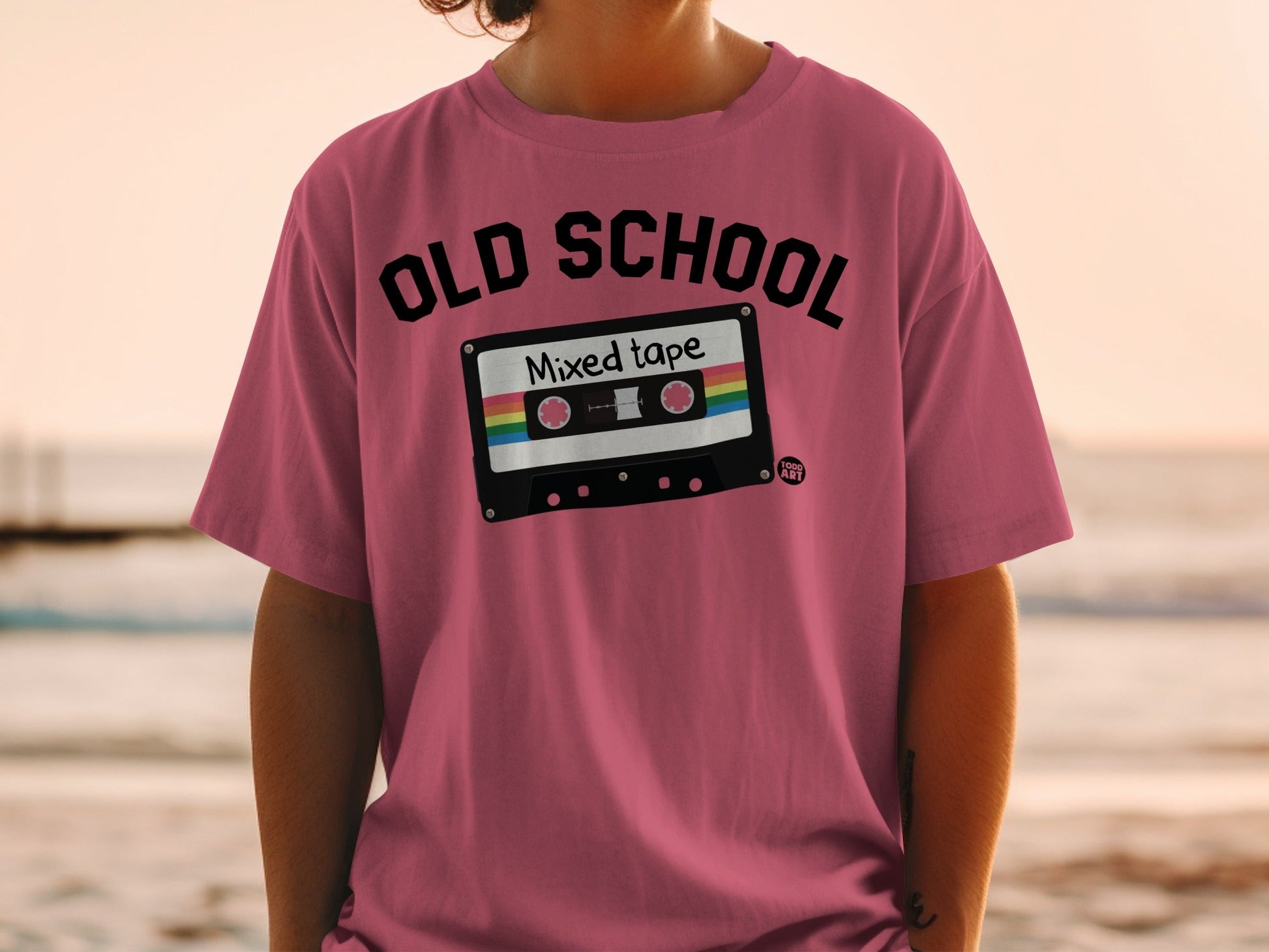T-shirt with "OLD SCHOOL Mixed tape" cassette graphic.