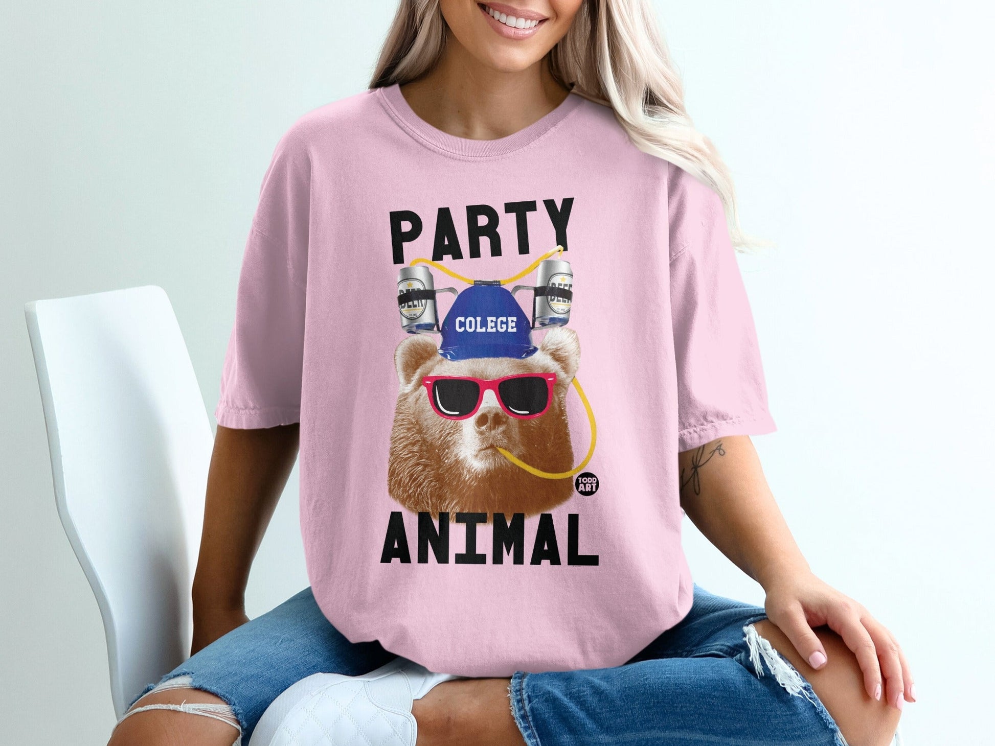 Party Animal College Bear Graphic Fun T-Shirt