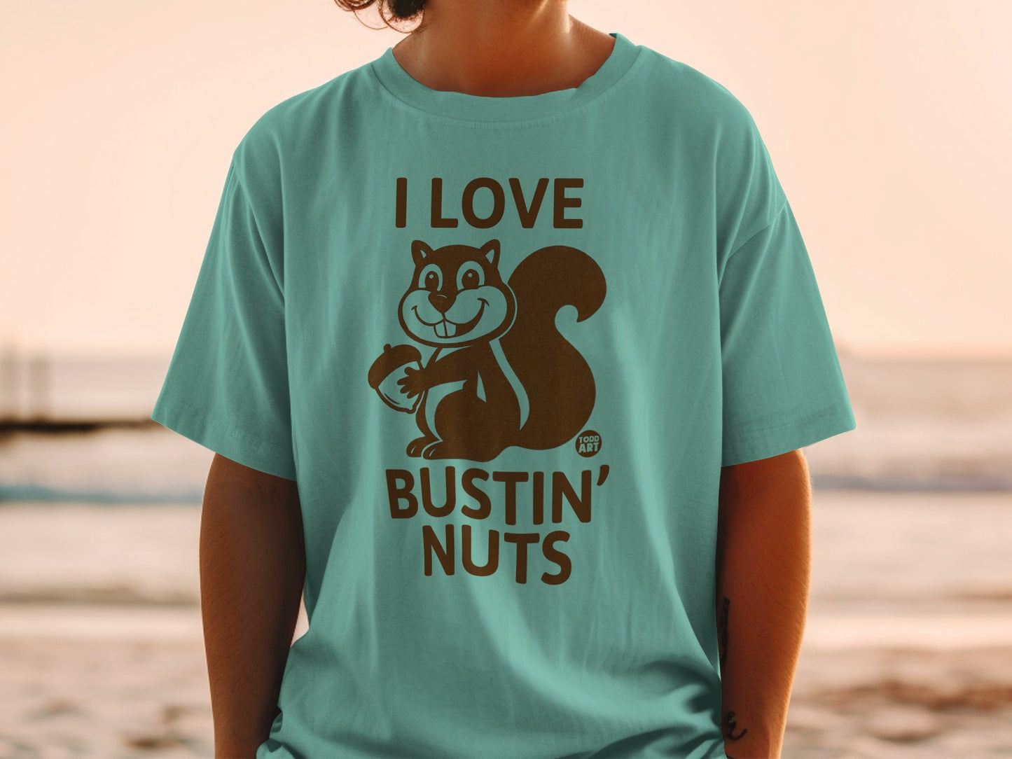 Funny Squirrel T-Shirt, I Love Bustin' Nuts Acorn Tee, Humorous Animal Pun Shirt, Sarcastic Fall Autumn Shirt, Squirrel Lover Gift T-Shirts