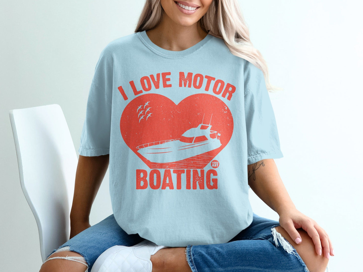 I Love Motor Boating Graphic Tee with Red Heart Design