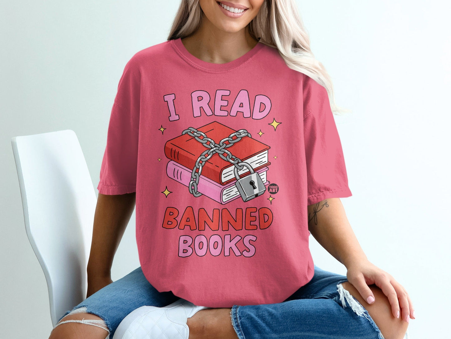 I Read Banned Books Graphic Tee for Literature Lovers