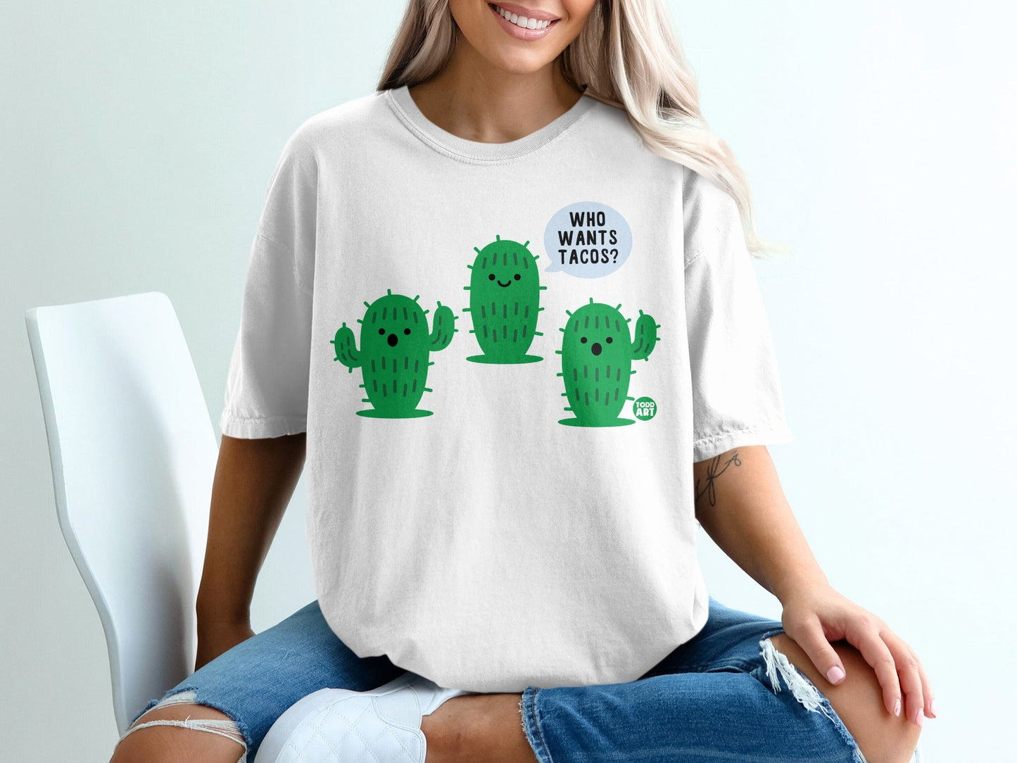 Cute Cactus With Who Wants Tacos Design T-shirt