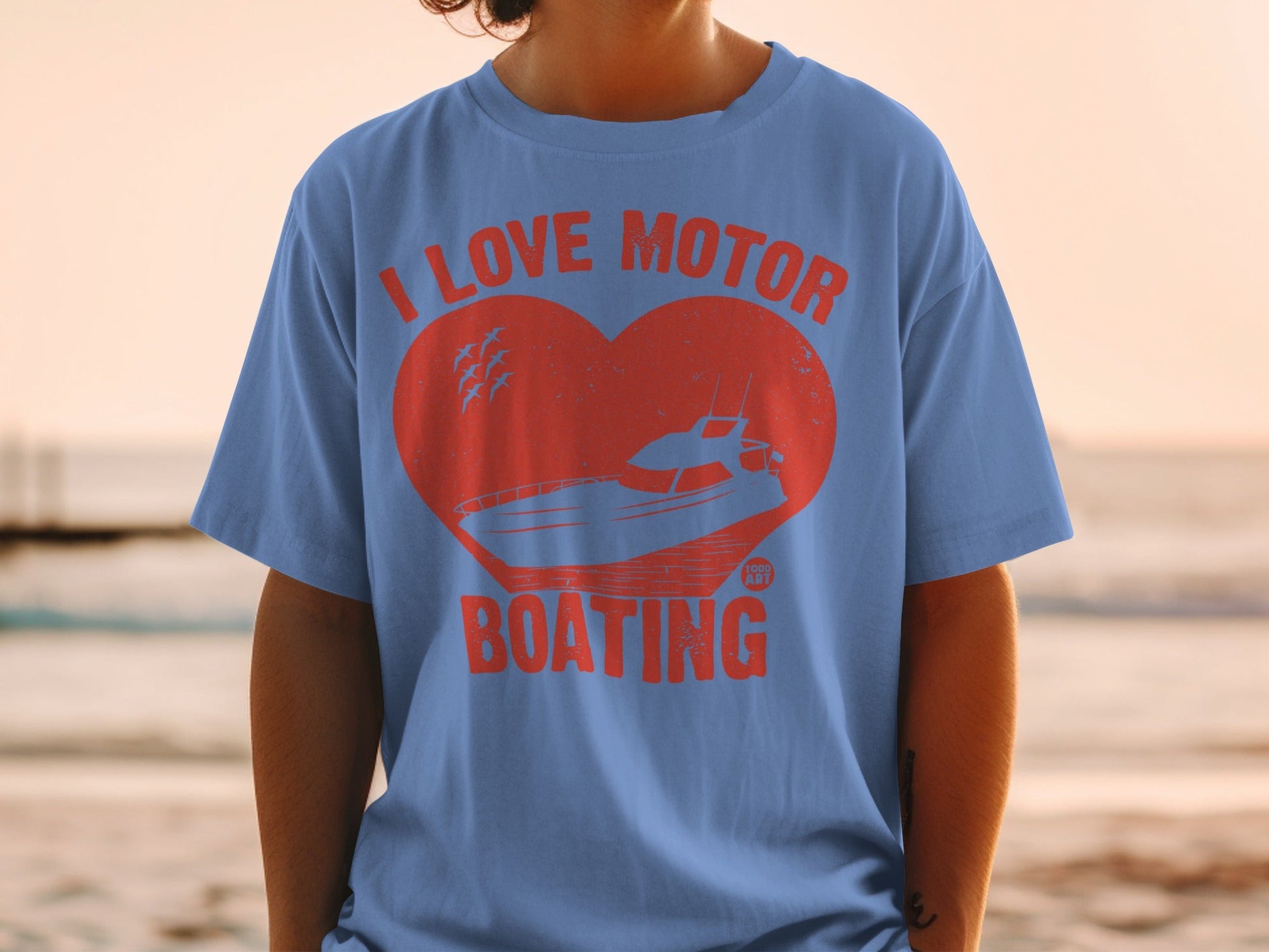I Love Motor Boating Heart Design T-Shirt