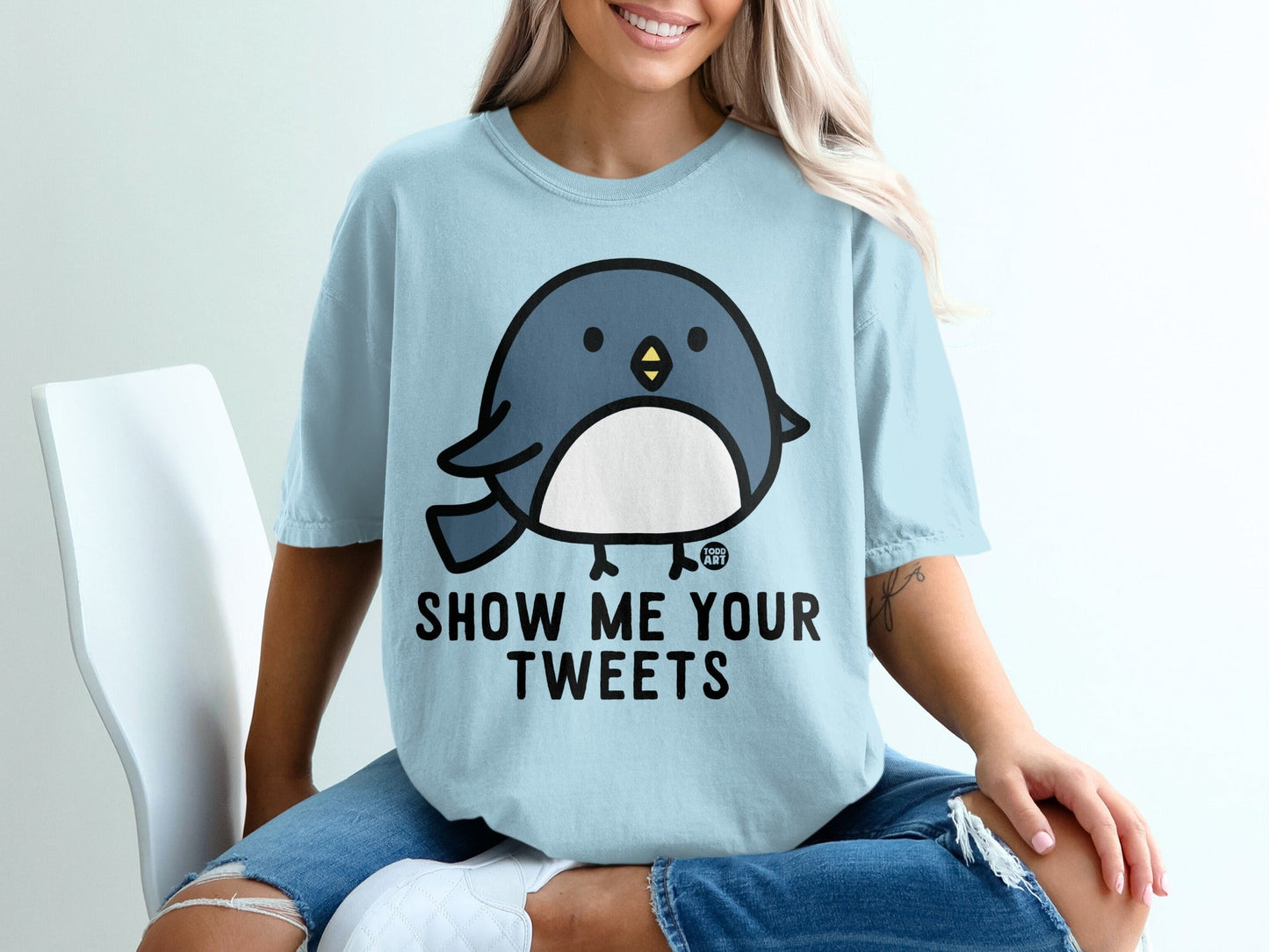 Show Me Your Tweets Bird Graphic T-shirt