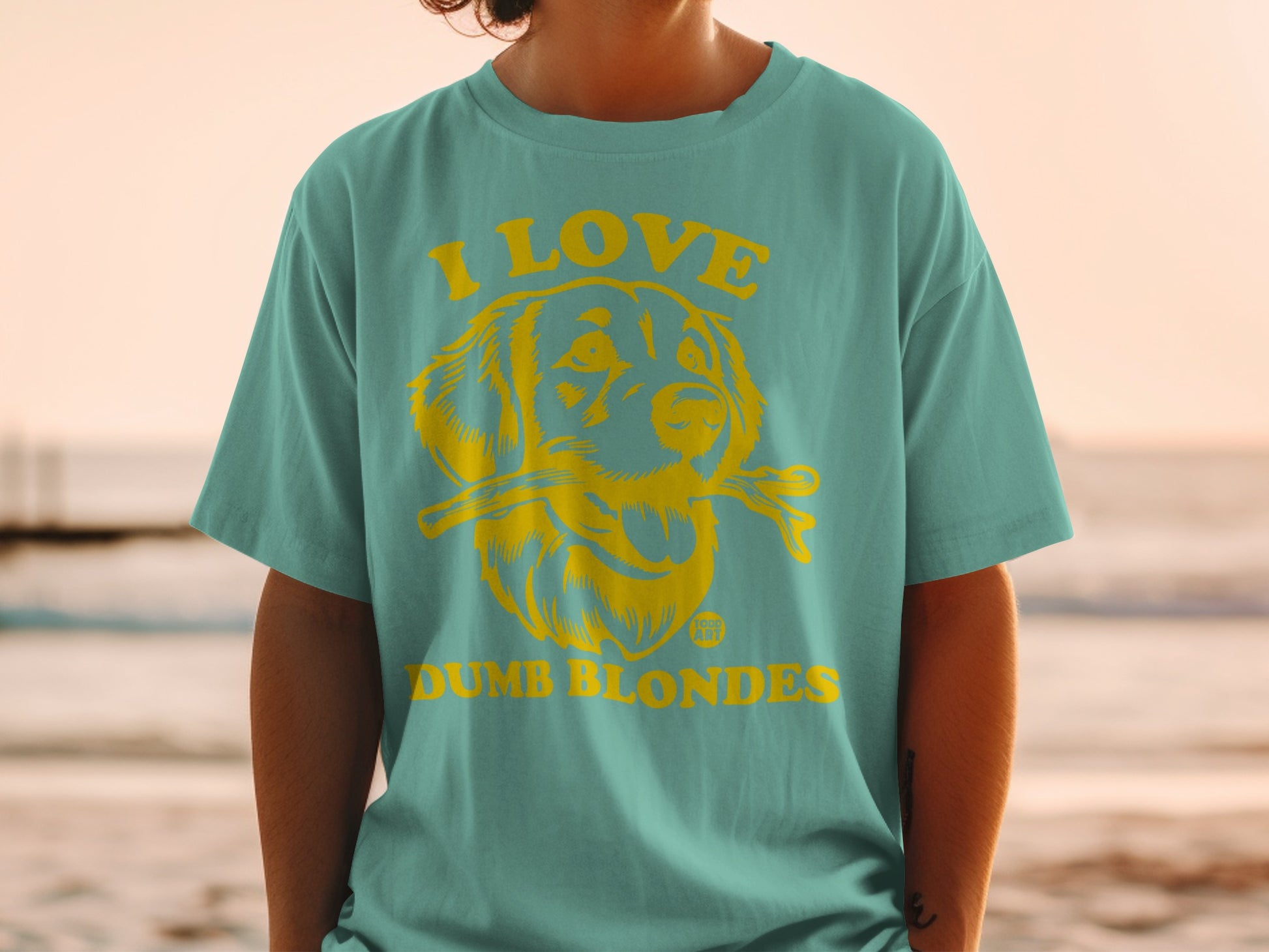 I Love Dumb Blondes Dog Graphic Print T-shirt