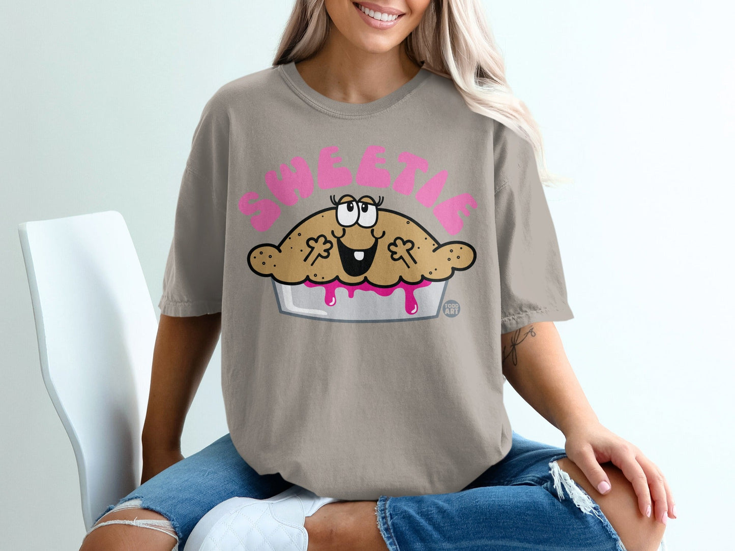 Sweetie Cartoon Pie Graphic Design T-Shirt