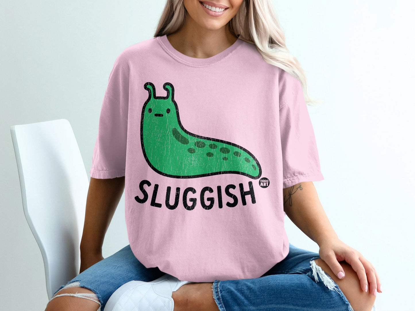 Sluggish Green Slug Graphic Pink Oversized T-shirt