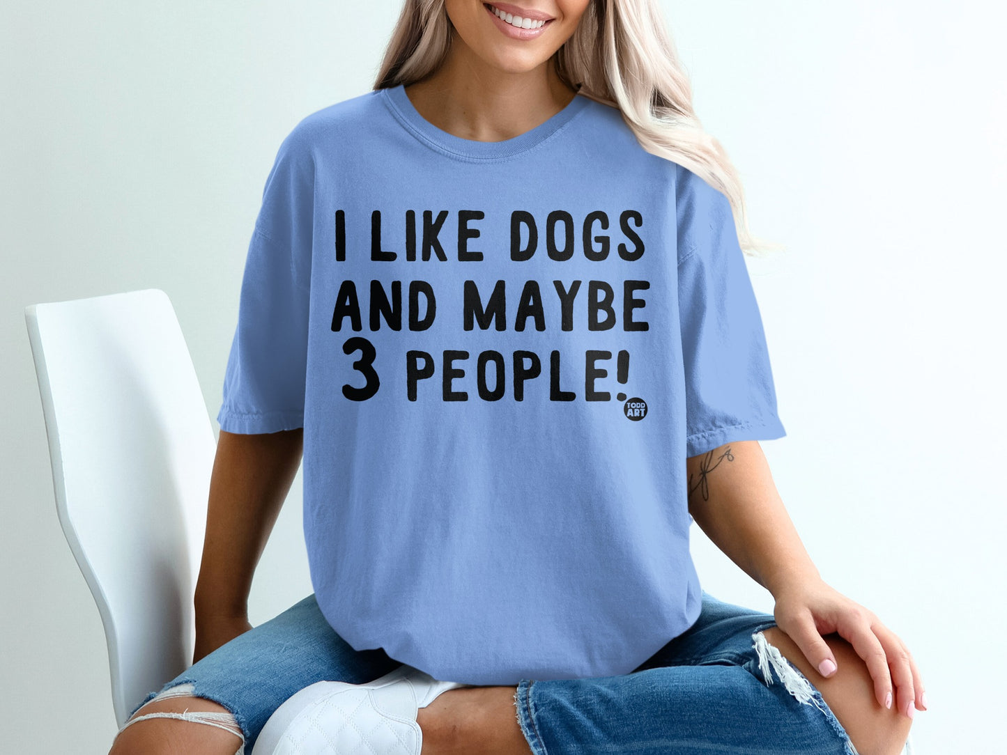I Like Dogs And Maybe 3 People Funny T-Shirt