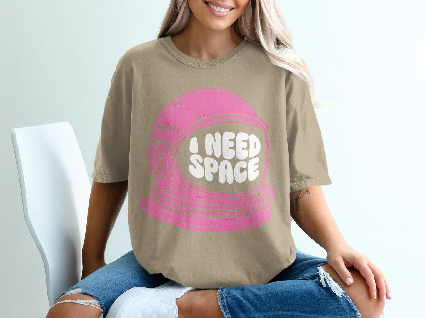 I Need Space Astronaut Helmet Graphic T-Shirt
