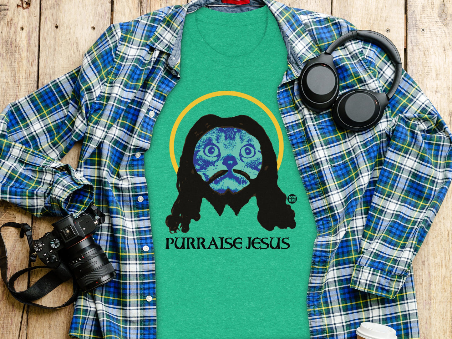 Cute Jesus Cat Meme PURRAISE JESUS Green T-Shirt
