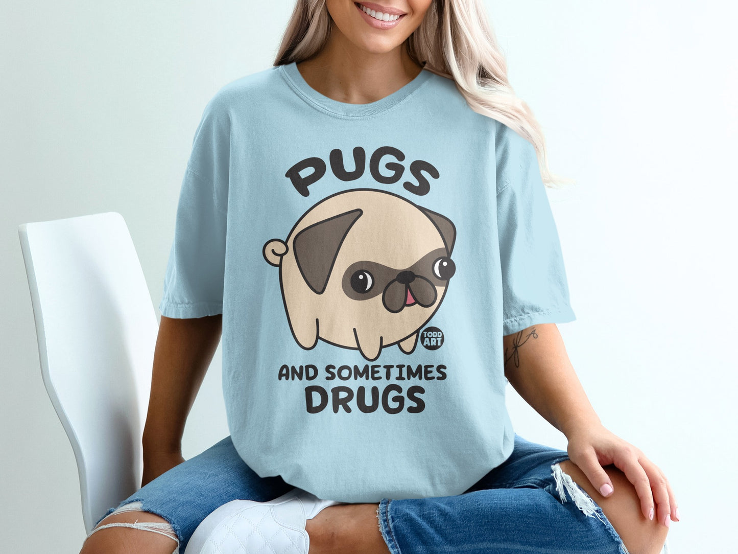 Pugs And Sometimes Drugs Cute Graphic T-shirt