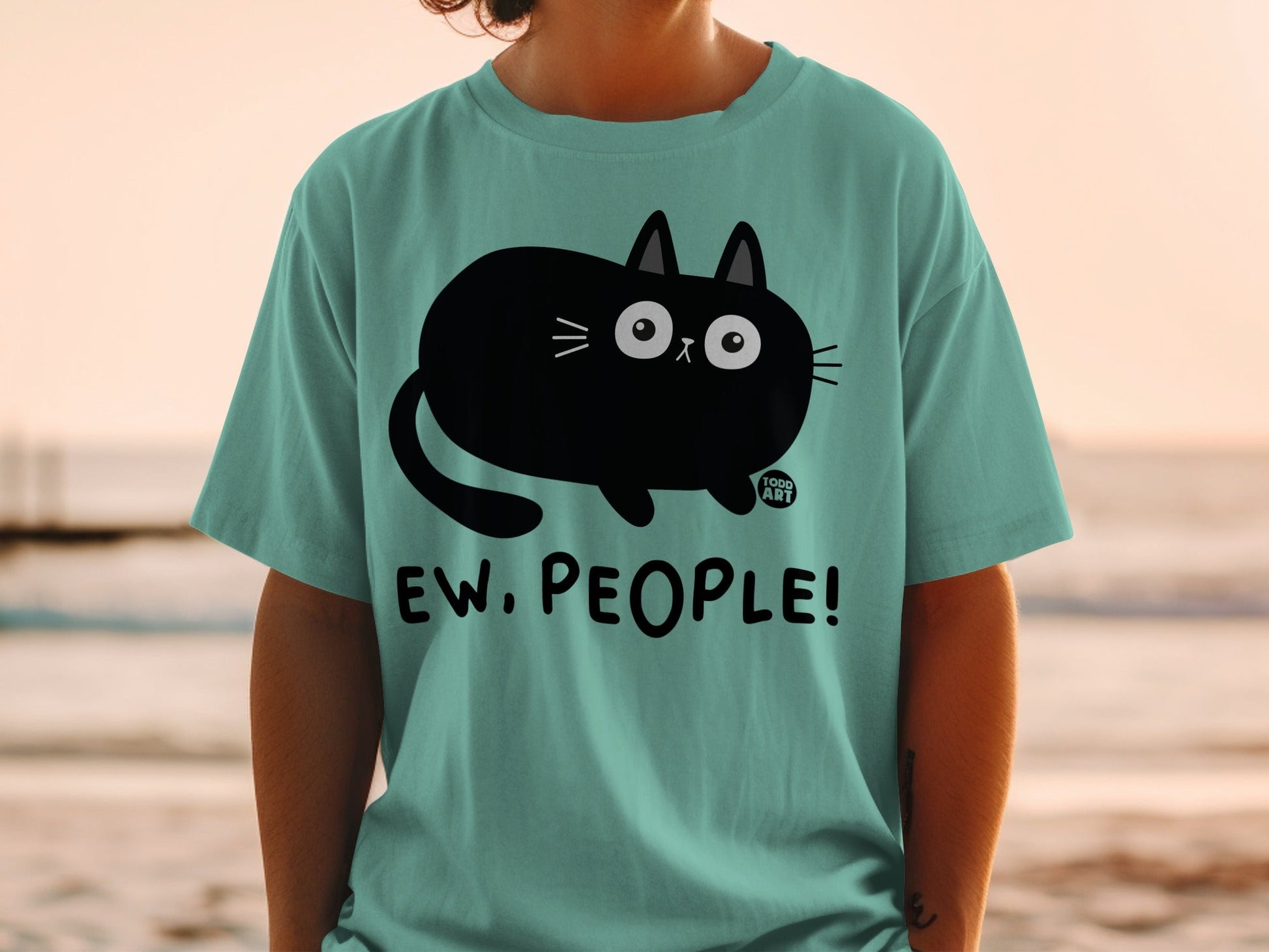 Black Cat Ew People Funny Graphic T-Shirt