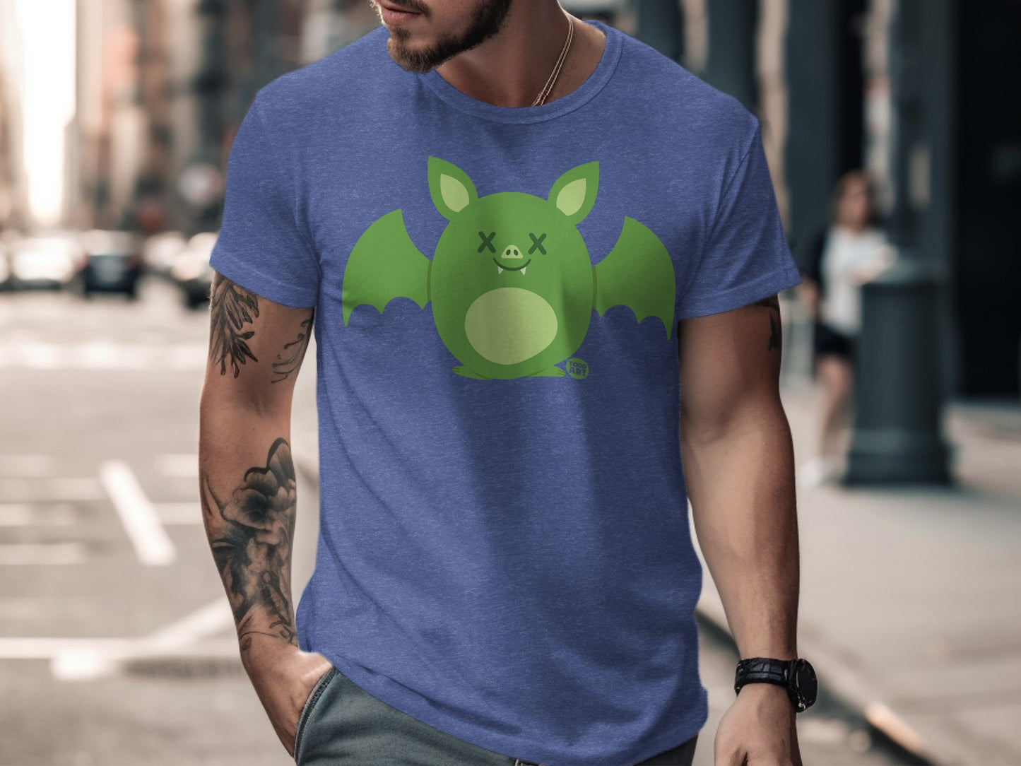 Fun Green Bat Graphic Design Men's T-Shirt for Casual Wear