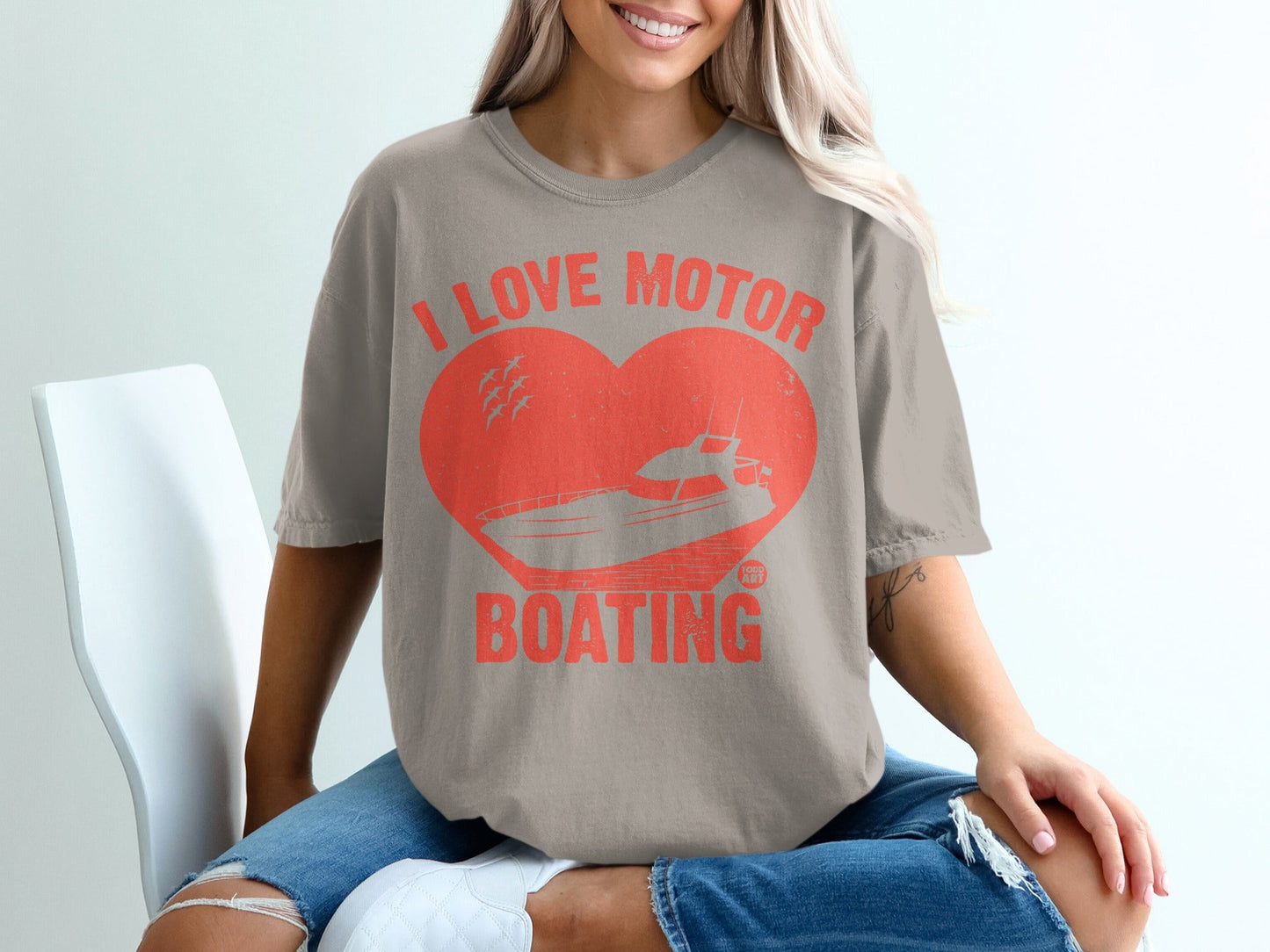 I Love Motor Boating Graphic Tee for Boating Enthusiasts