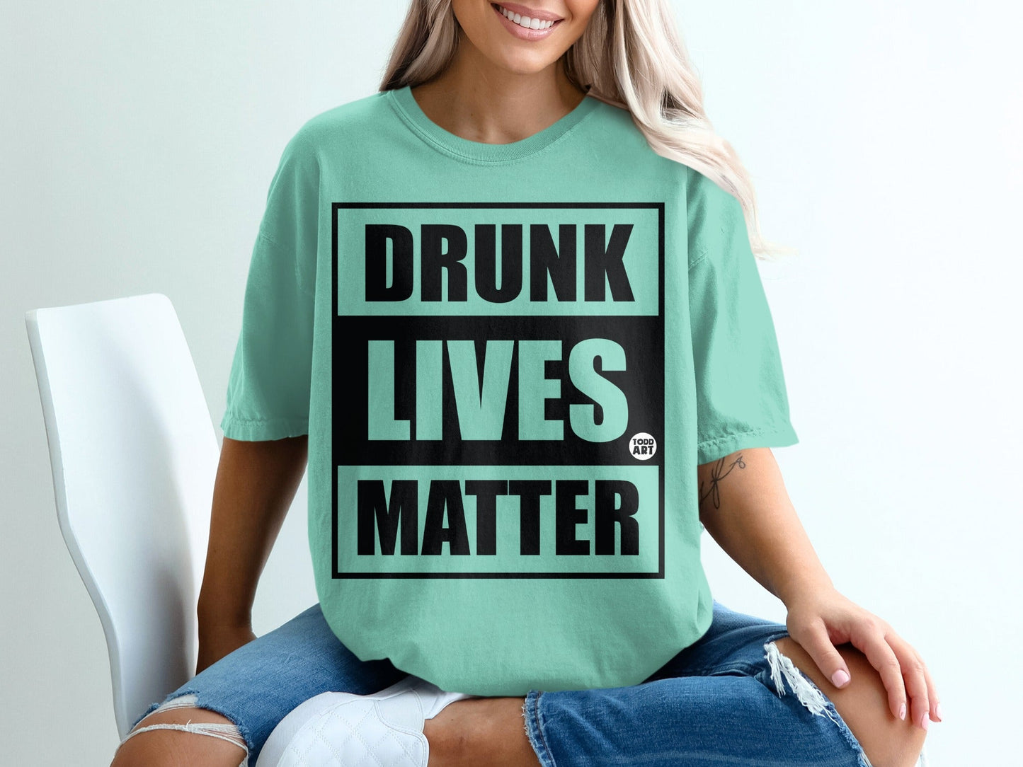 DRUNK LIVES MATTER Graphic Statement T-Shirt