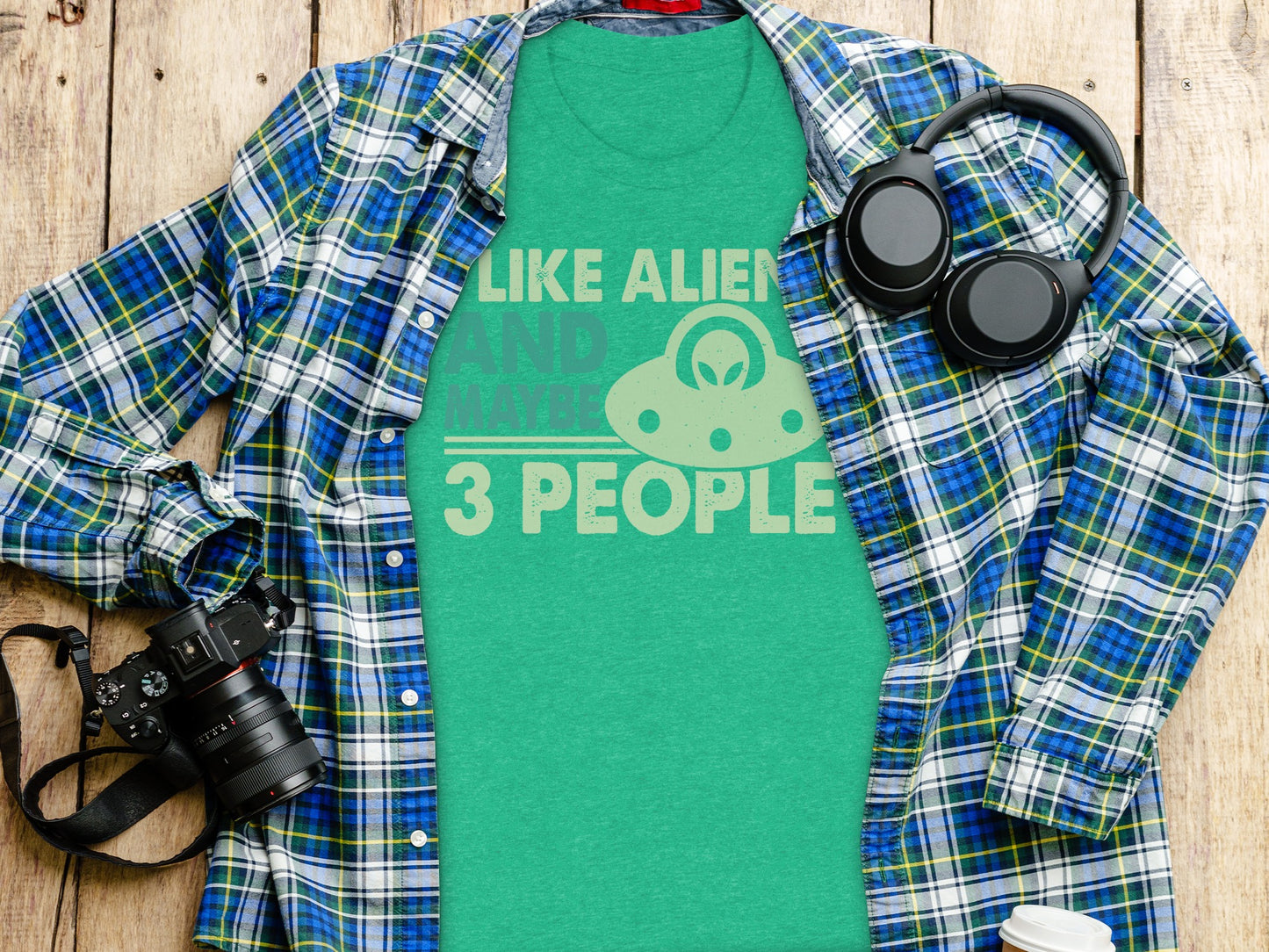 Like Alien And Maybe 3 People Graphic Tee
