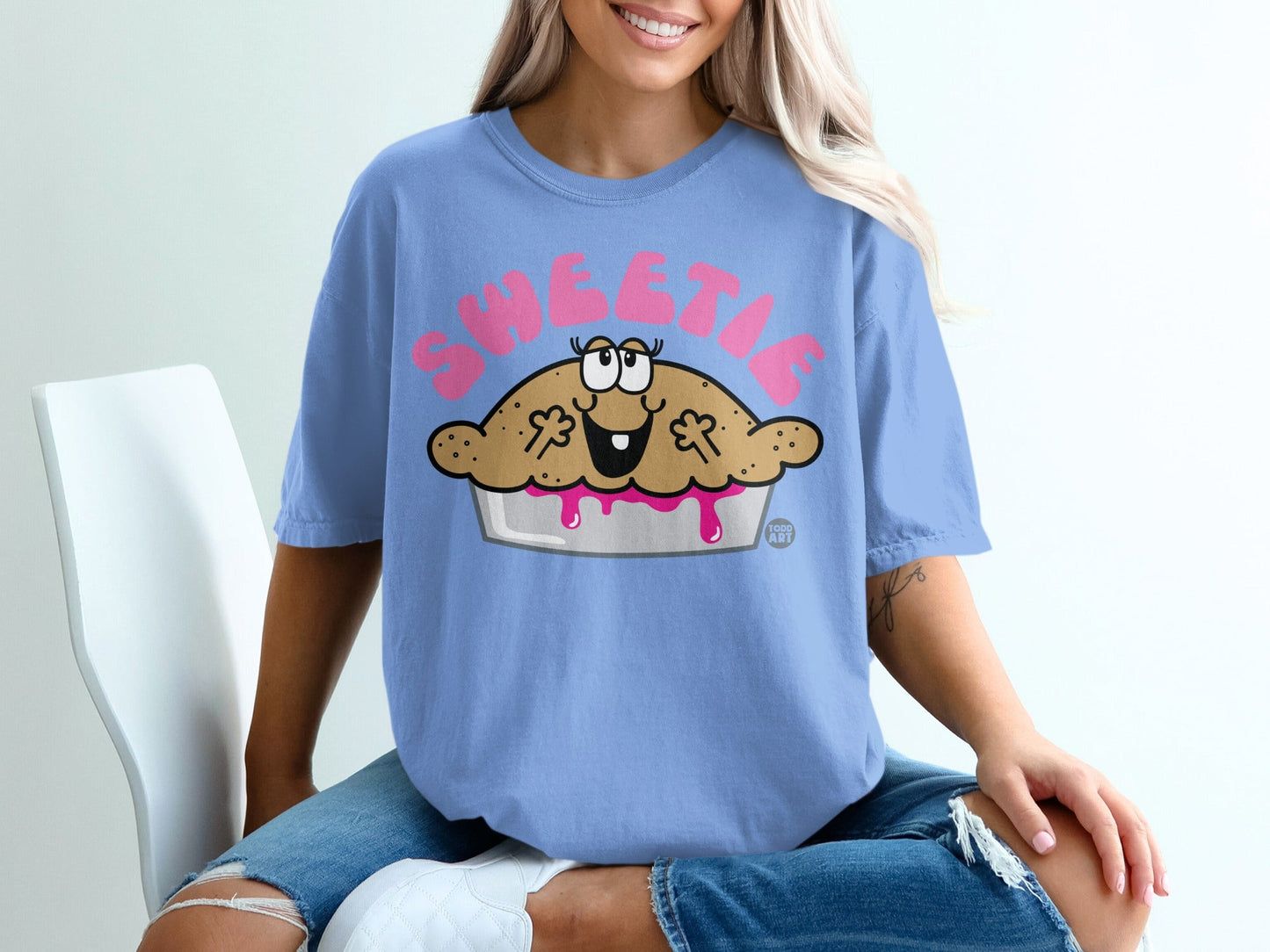 Sweetie Pie Cartoon Graphic Women's T-shirt