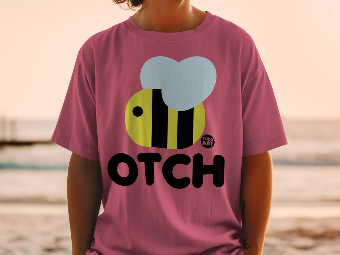 Cute Bumblebee Heart Graphic Design T-Shirt