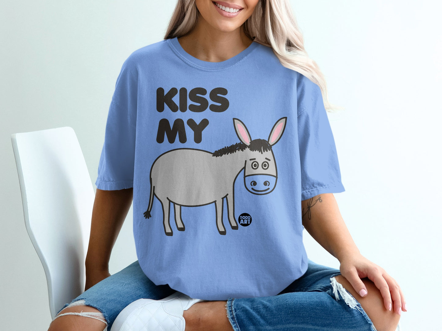 Funny Kiss My Donkey Graphic T-Shirt