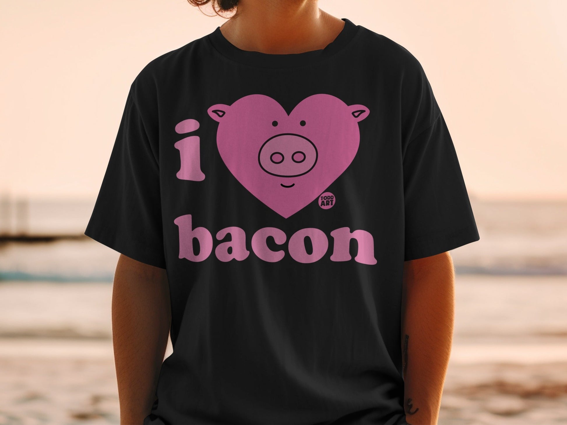 I Love Bacon Cute Pig Heart Design T-Shirt
